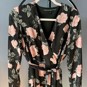 Dress with flowers Guess size M-L